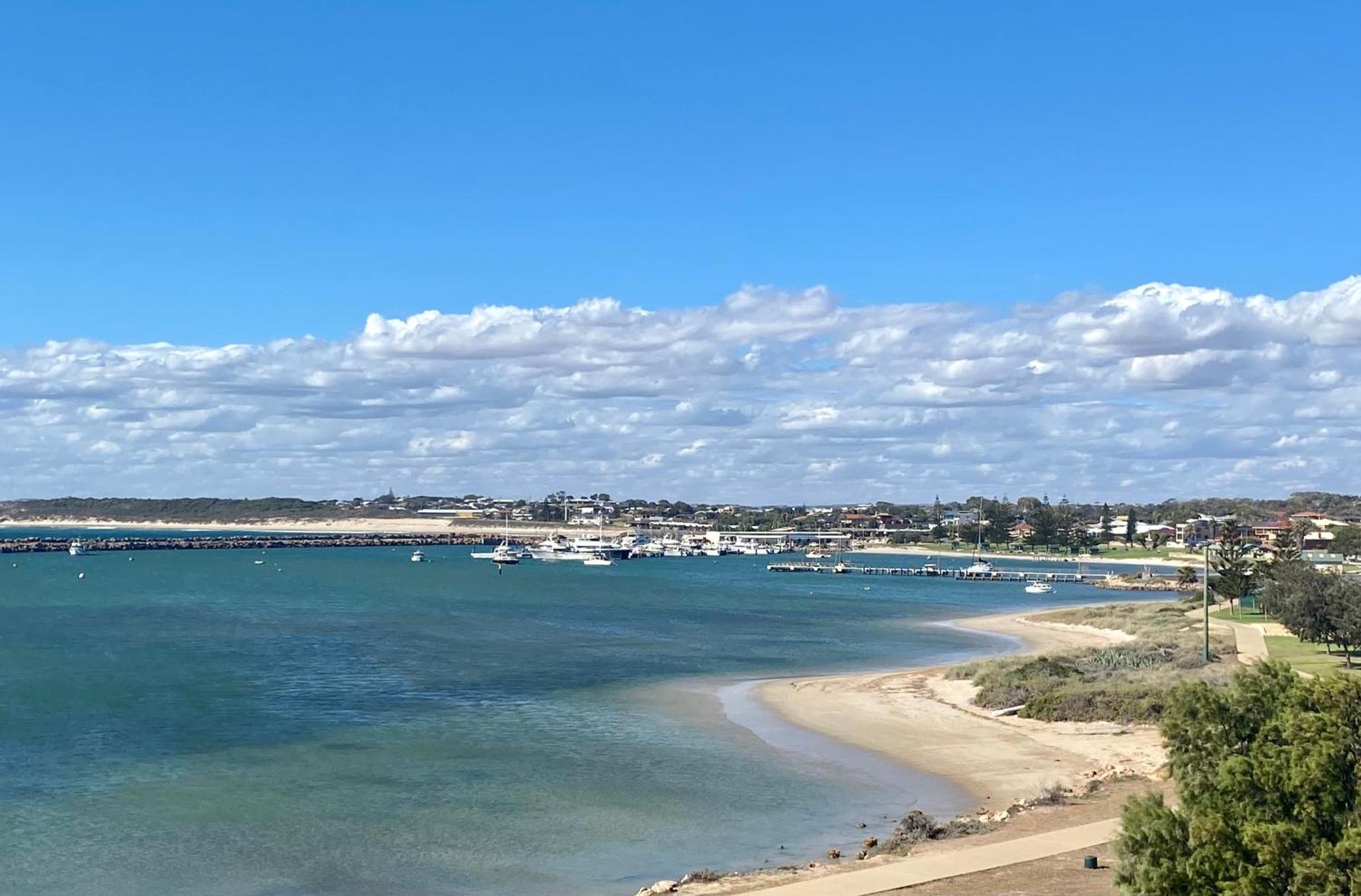 Port Denison Beach Resort Экстерьер фото